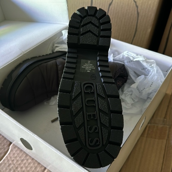 GUESS Leeda Padded Ankle Boot in Black - Picture 3 of 5